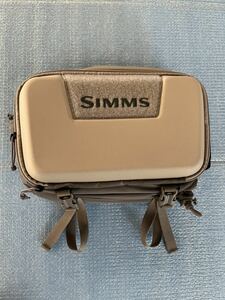 美品　SIMMS シムス　バック