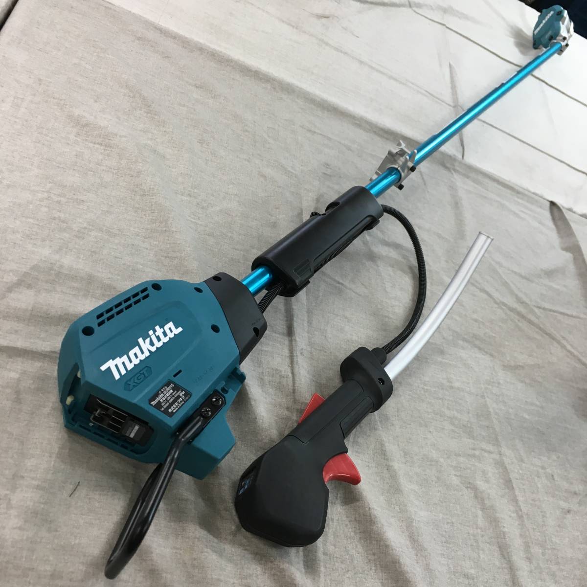 makita】マキタ 充電式刈払機 MUR001GRM 未使用展示品