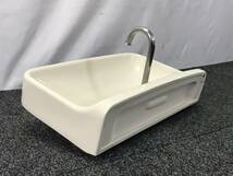 【美品】Janis(ジャニス) トイレ便器・洋式便器/ロータンクフタ 「T532LF」 タンク用の蓋(ふた) アイボリー_画像4