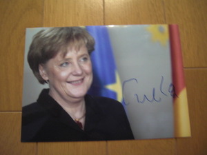 【直筆サイン入り写真】　アンゲラ・メルケル【元ドイツ首相】