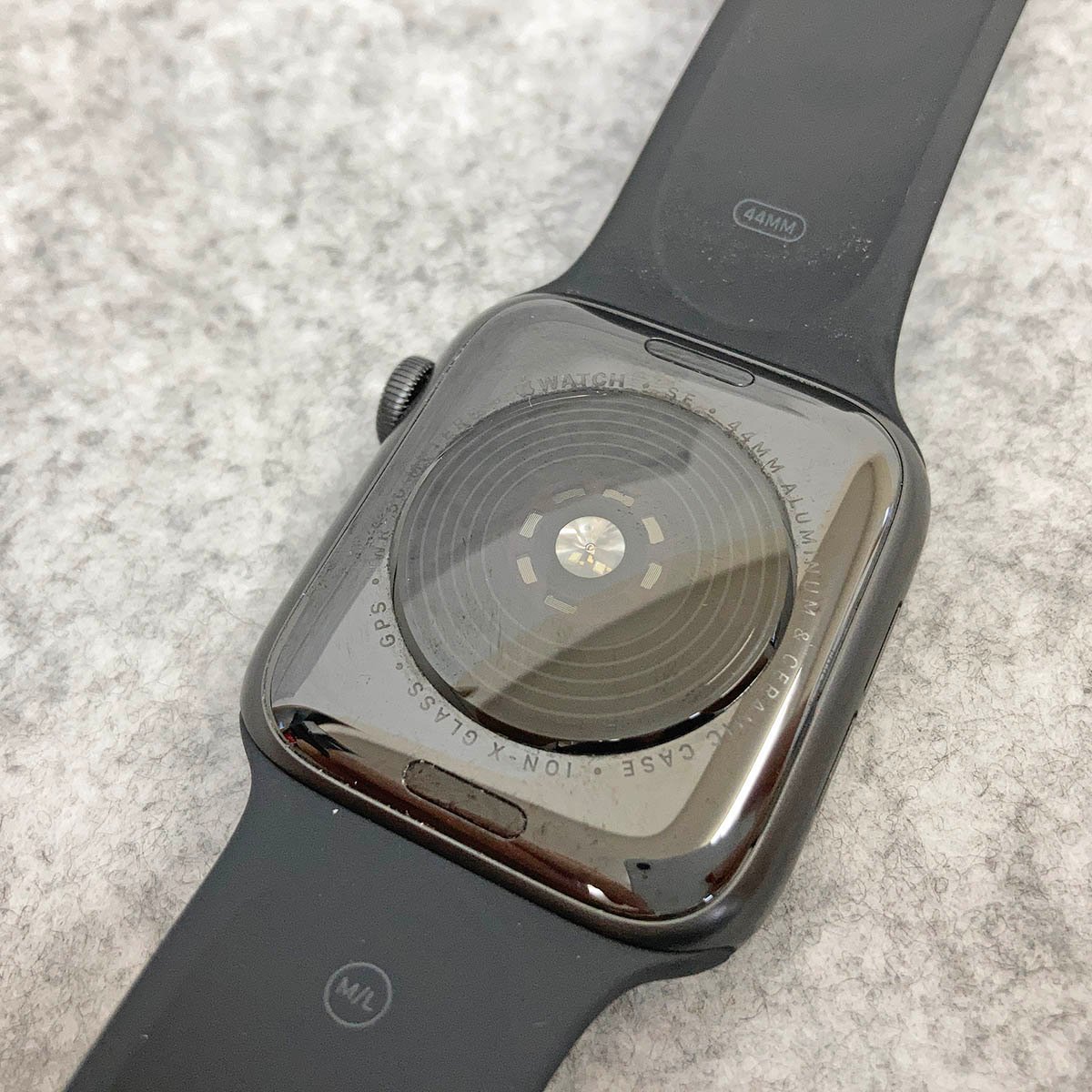 Apple Watch SE 第一世代 GPSモデル 44mm『MYDT2J/A』◇ブラック