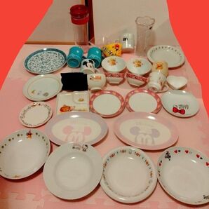 ディズニー、キティちゃんなどキャラクター多めの食器まとめ売り