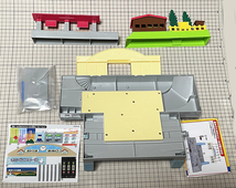 （M-２３) 訳あり プラレール ゆふいんの森(未使用 箱なし)＆いろいろ トミカ駅前ロータリー など コレクション_画像7