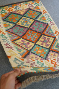 117×83cm【アフガニスタン 手織りキリム】トライバルラグ 手織り絨毯