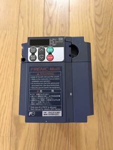 FUJI 富士電機 インバーター FRN2.2E1S-2MK1 中古品　3PH 200-240v 2.2kw