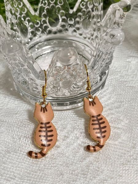 ☆ハンドメイド☆ハンドメイドピアス(イヤリング)**茶トラ**金属アレルギー対応