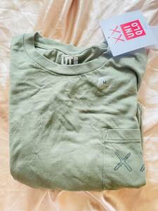 送料無料！新品 完売品 UNIQLO KAWS ユニクロ カウズ Tシャツ Mサイズ UT カーキ