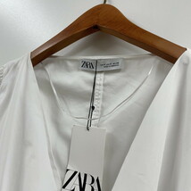 未使用品 /S/ ZARA ホワイト プリーツクロップドブラウス 長袖 レディース タグ カジュアル トップス フェミニン 大人可愛い デイリー ザラ_画像2