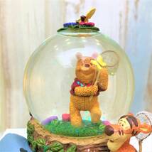 レア★くまのプーさん Winnie the Pooh★ピグレット ティガー イーヨ 虫取り 蝶々 スノーグローブ スノードーム★Disney ディズニー_画像3