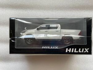 【新品未使用】トヨタ ハイラックス HILUX GUN125 1/30 カラーサンプル ミニカー 040 スーパーホワイトⅡ ピックアップ 後期 Zグレード
