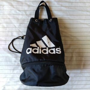 プールバック　 adidas