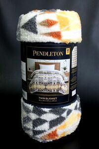 PENDLETON ペンドルトン ブランケット ツイン 167cm x 233cm アロウポイント/アイボリー リバーシブル仕様★