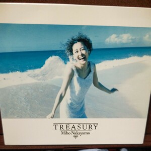 ■T５■ 中山美穂 のアルバム 「TREASURY」紙箱、カラーディスコグラフィー 有り。