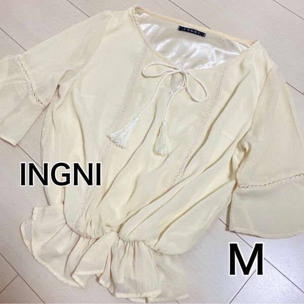 【試着のみ】美品！INGNI シフォントップス 