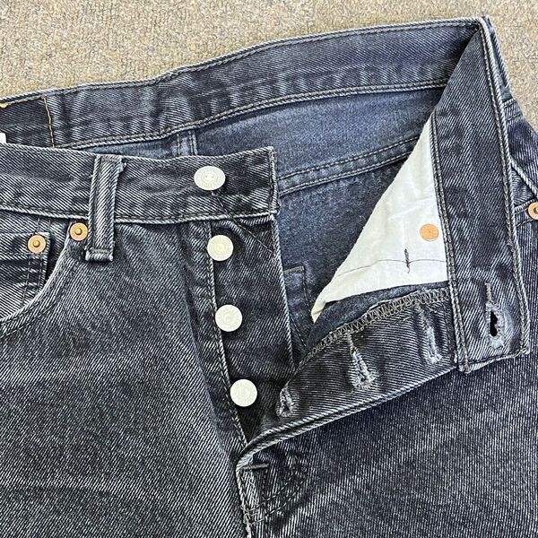 夏本番! 海外古着 Levi's デニムショーツ 【501W29L30】SU-4