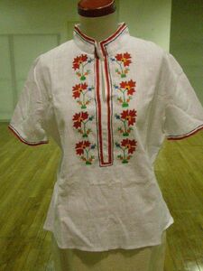 送料無料！ ブルガリア 民族衣装 女性用 刺繍 ブラウス 半袖 290