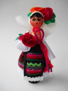 ブルガリア 人形 民族衣装 女の子 ローズエッセンス付き 01615