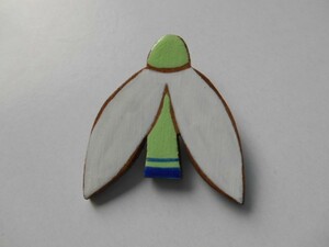  BVLGARY a brooch wooden flower snow Drop ko key che 0944