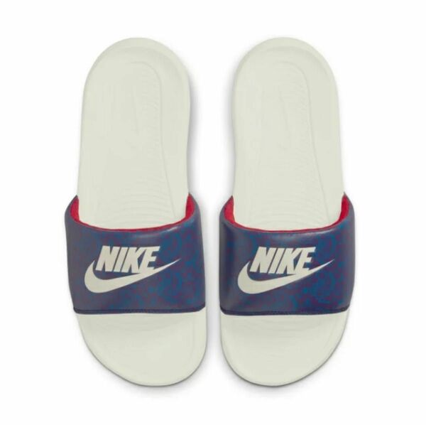 NIKE ベナッシ