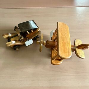 【未使用品】木製 飛行機・クラシックカー2点セット　木のおもちゃ インテリア
