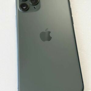 美品★iPhone11 Pro 256GB ミッドナイトグリーン SIMフリー★新品純正バッテリーに交換済(最大容量100%)★未使用の付属品有★カバー2個付の画像4