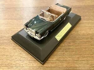  secondhand goods original package attaching rare!1/43 Mercedes Benz original fur la- Mercedes Benz 280SE 3.5 cabriolet green 