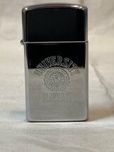 ★【動作未確認・中古品】Zippo　ジッポライター　1992年6月 UNIVERSITY HAWAII　喫煙具 ※ホイールが固くて回りません_画像2