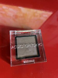 ADDICTION TOKYO アディクション THE EYESHADOW ザ アイシャドウ002M Thousand Feathers (M) サウザンドフェザーズ 一度のみ使用