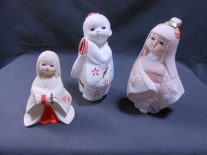 可愛い土人形です＊ずーとガラスケースに飾つておりました３体のお人形です