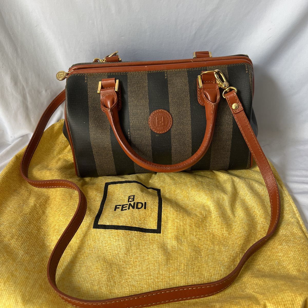 人気ブランド新作豊富 FENDI レザー 大型 2wayハンドバッグ ボストン