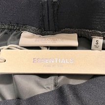 1点限り 送料無料 ESSENTIALS FEAR OF GOD エッセンシャルズ 未使用 Relaxed Trouser ナイロン パンツ グレー size S グレー 130BT212129F_画像6