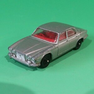 中古 コーギー ミニカー JAGUAR/ジャガー XJ6 4・2 WHIZZWHEELS CORGI 英国製 送料CPサービス