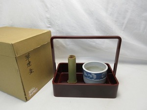 504455 【 ほぼ未使用 茶道具 木製溜塗 手付 煙草盆 3点セット 火入 灰吹 紙箱 】 検) 茶懐石 喫煙具 木工芸 漆工芸 煙草 古道具 ⅱ