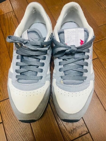 Reebok スニーカー