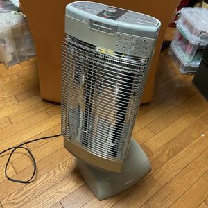 中古　美品　ダイキン　セラムヒート　ERFT11TSE4 ダイキンセラムヒート DAIKIN 遠赤外線暖房機 電気ストーブ 遠赤外線