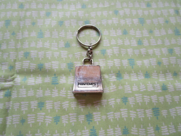 C5 中古 PRINTEMPS(表)Takashimaya(裏)ロゴ入り キーホルダー ノベルティグッズ 長期保管品 ウ33