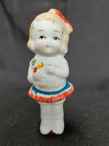 [ boat ] small girl height approximately 7 centimeter doll bisque doll made in Japan export doll ceramics and porcelain doll Sakura screw k that time thing genuine article 