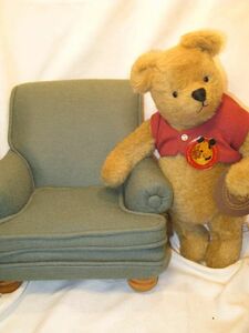 ◆R John Wright◆「Pooh & His Favorite Chair」◆1989年WDW限定