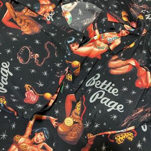 【極美品】Royal Pussy×EROSTIKA ロイヤルプッシー×エロスティカ Wネーム Bettie Page アロハシャツ ブラック Lサイズ ピンナップガールの画像9