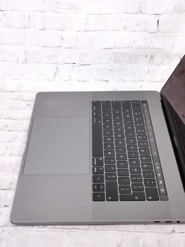 MacBook Pro 15.4-inch 2019年度 / Core_i9 2.4GHz 32GB SSD4TB (大