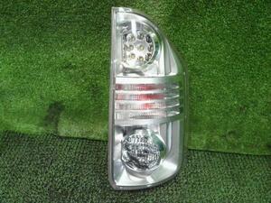 ヴォクシー ZS 煌II DBA-ZRR70W 右テールランプ LED 28-199 81551-28541 81550-28540