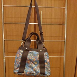 レスポートサックLeSportsac２wayバッグ 【花柄】【値下げ】￥6350円→￥5000円　