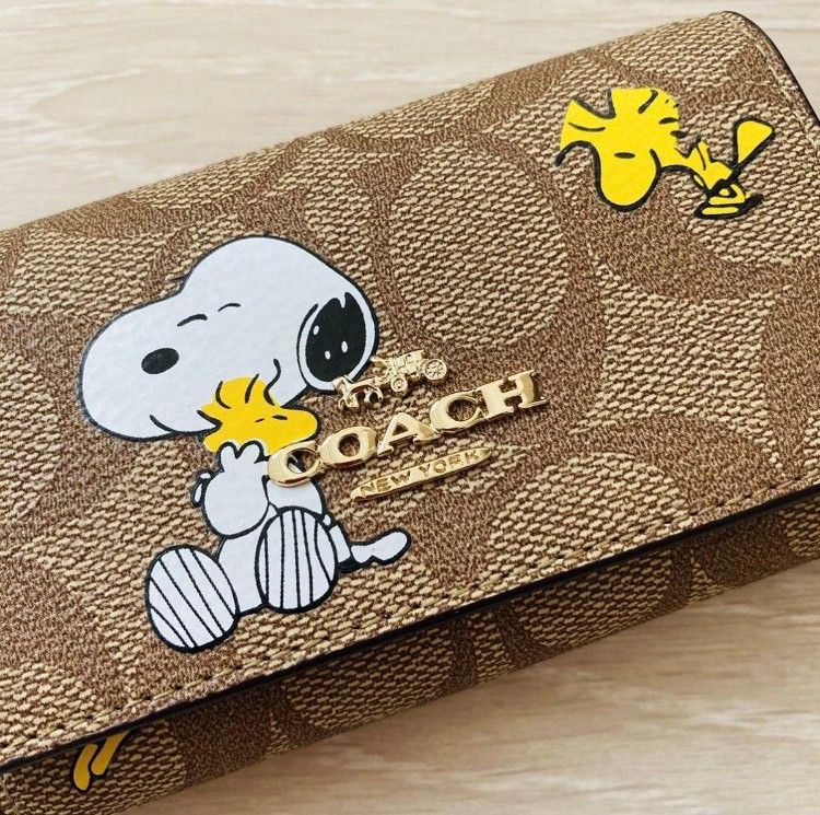 即日発送】 COACH xピーナッツ限定コラボ5連キーケース スヌーピー シグネチャー+α キーケース