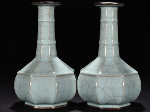 【多寶屋】BU608■中国古美術 宋時代 官窯 青磁 包銅口八方紙槌瓶一対 珍品■高さ24.5ｃｍ直径15ｃｍ■