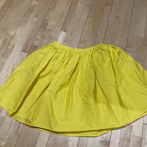 140黄色いスカート