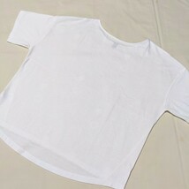 +ST11 Design Tshirts Store graniph グラニフ レディース フリーサイズ M L 半袖 カットソー 白 花柄 蝶々_画像2