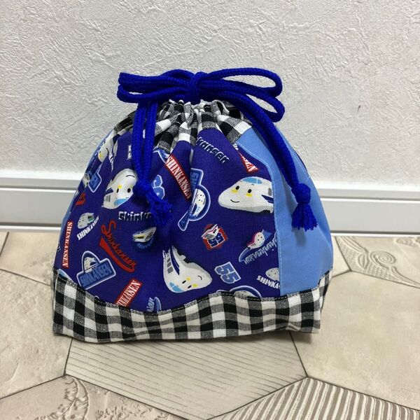 サンリオ シンカンセン お弁当袋 ランチバッグ 幼稚園 男の子 お弁当 巾着 巾着袋 給食袋 サンリオ 電車