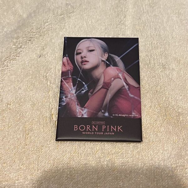 black pink popup ロゼ缶バッジ