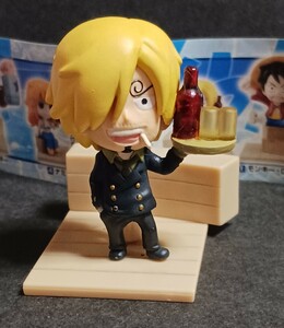 『バンダイ ワンピース ワールドコレクション 上巻 ONE PIECE サンジ』カプセル ガチャポン ガチャガチャ ミニフィギュア