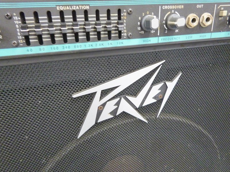 △ (19) PEAVEY ピーヴィー TNT 115 BW EQUIPPED ベースアンプ コンポ